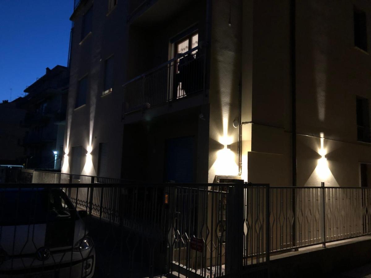 Casa Nives Apartment Sottomarina Bagian luar foto